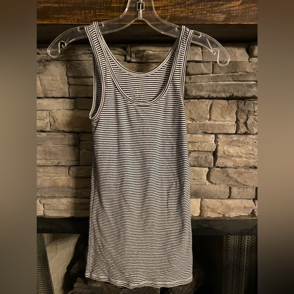 A New Day‎ striped Tank - Picture 1 of 3